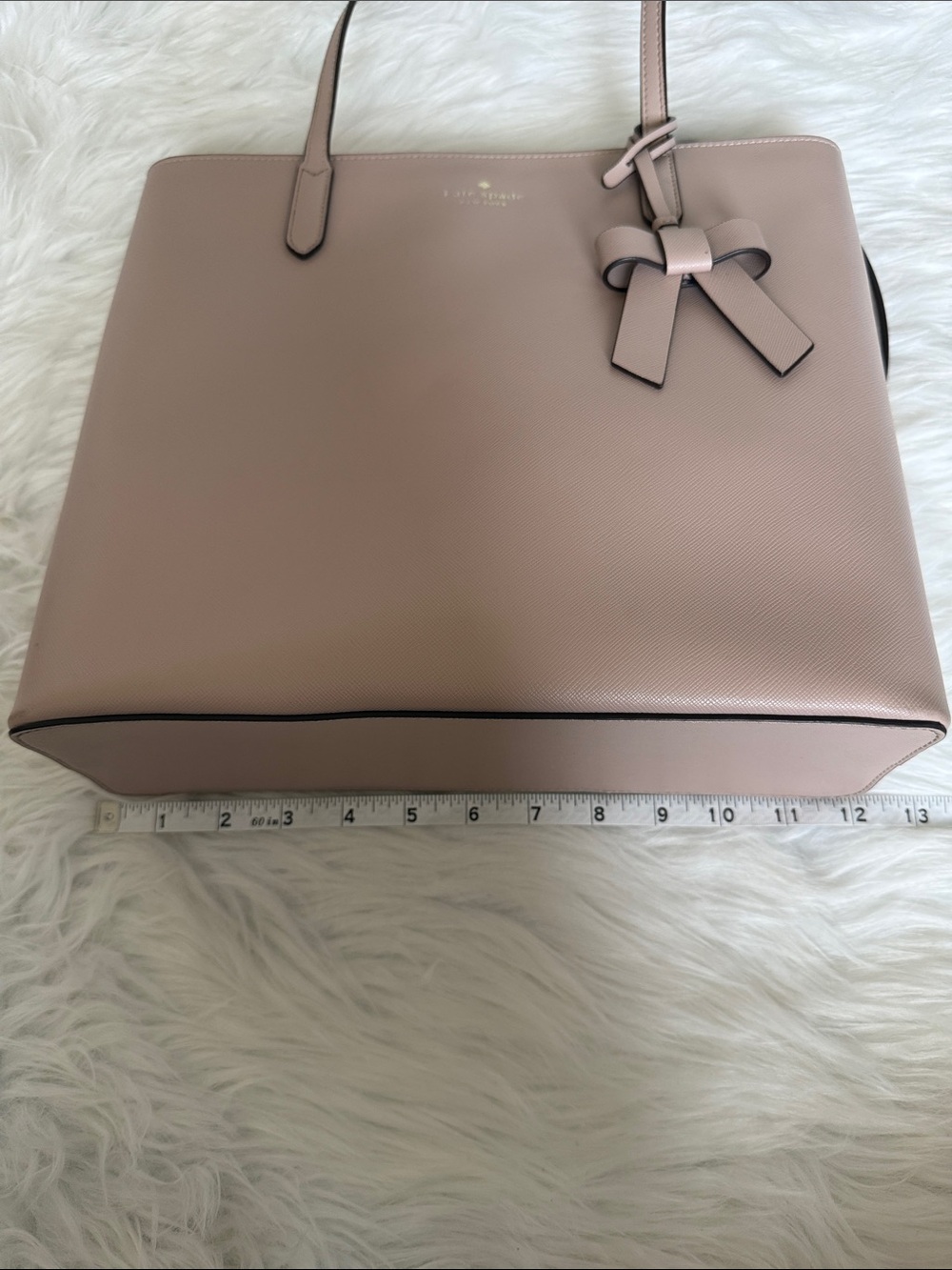 Kate Spade New York Cream Nude Leather Tote Bag Bow Charm Large Shoulder Purse - Picture 3 of 5